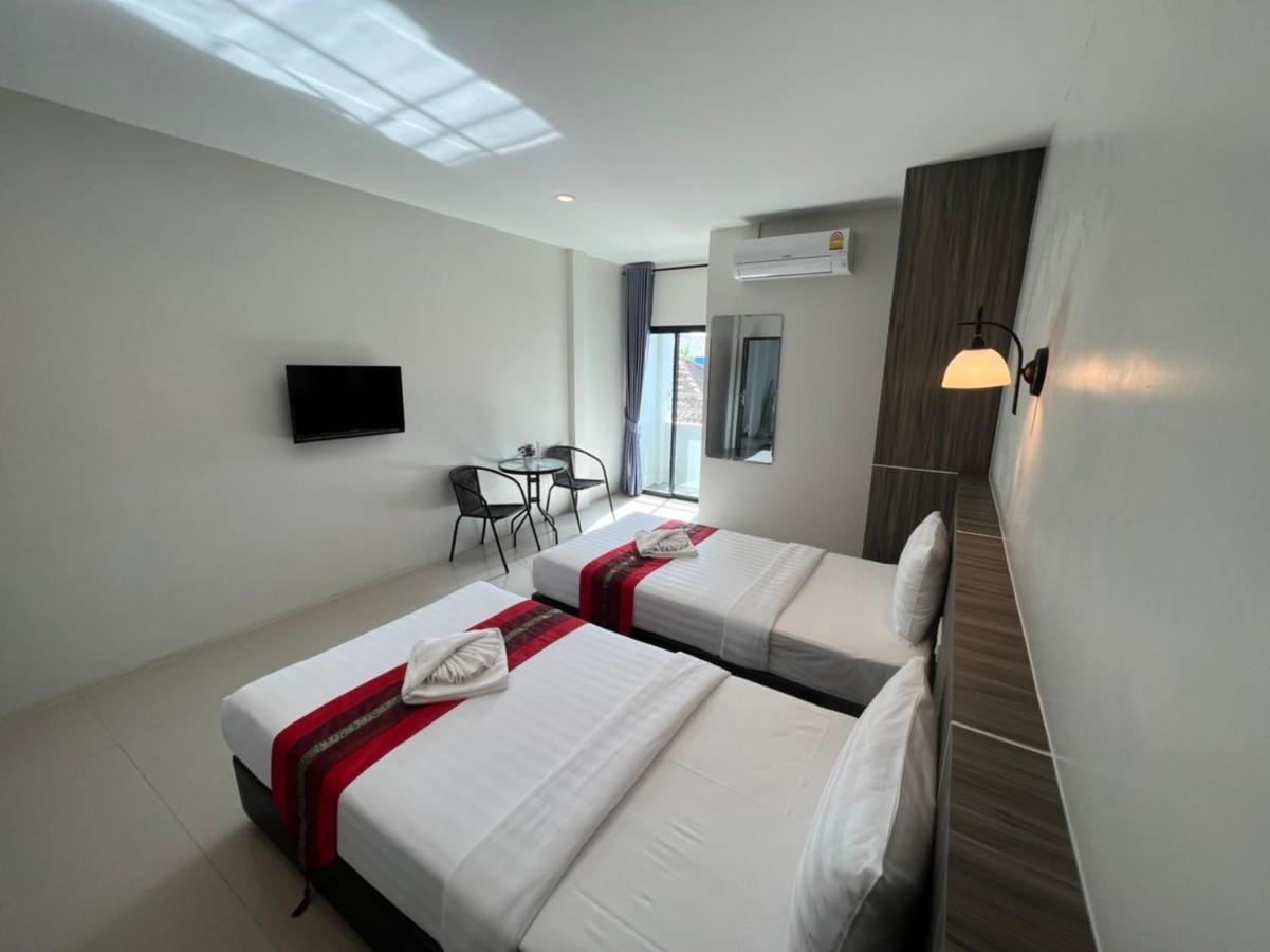 The Hub Suratthanl Surat Thani Exterior photo